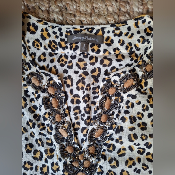 Tommy bahama shirt - Picture 2 of 5